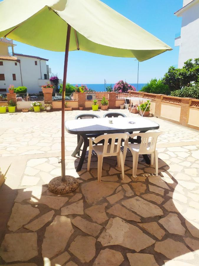 Hotel La terrazza sul mare Marina di Camerota Esterno foto