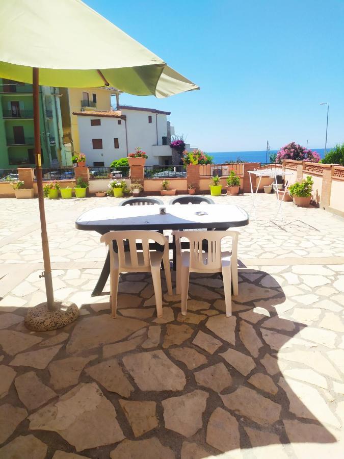Hotel La terrazza sul mare Marina di Camerota Esterno foto