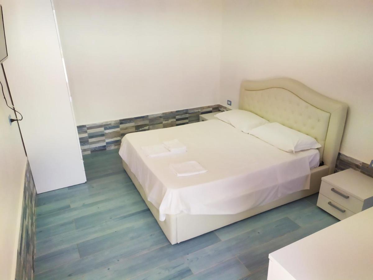 Hotel La terrazza sul mare Marina di Camerota Esterno foto
